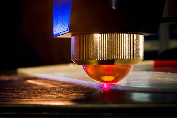 激光焊接機(jī)和激光切割機(jī)之間有什么區(qū)別呢？(圖2)
