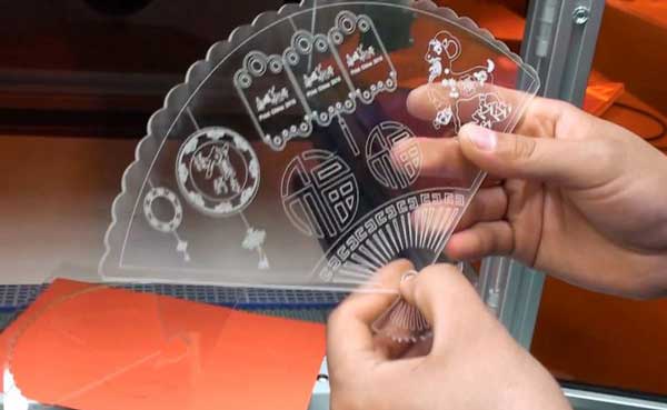 激光模切機跟激光切割機是同一種設(shè)備嗎？