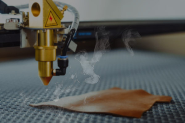 非金屬激光切割產(chǎn)生粉塵的原因是什么？該怎么解決