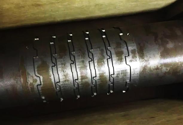 滾刀模切機跟激光模切機怎么選？（他們分別有什么優(yōu)勢）(圖1)